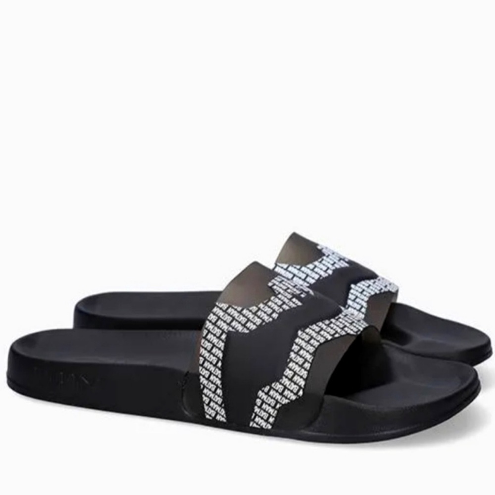 Puma Leadcat 2.0 x Batman Limited Edition Slides ‘Black Iron Gate’ 382544-01